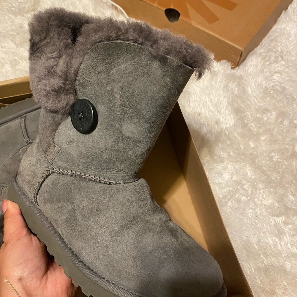 Boots - Picture 2 of 3